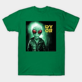 Funny Alien Red Eye Retro Sci Fi DYOR T-Shirt